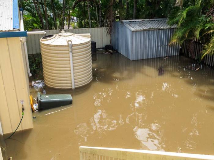 adjuster for water damage doing an appraisal