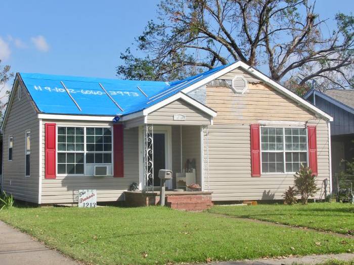 disaster insurance adjuster during initial consultation